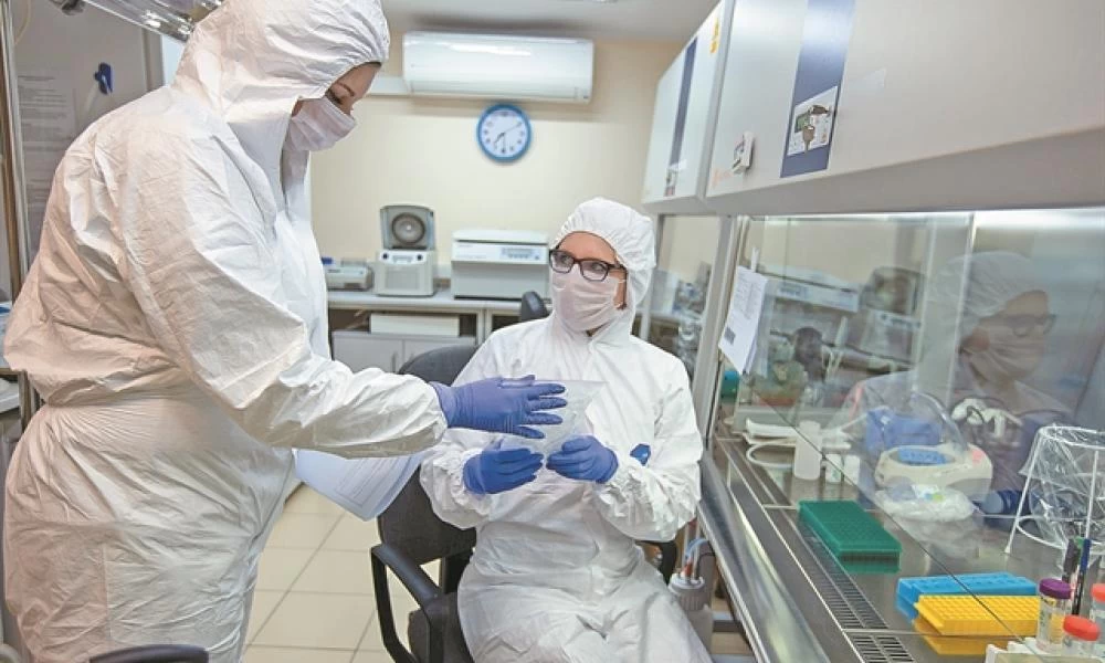 Σε δύο χρόνια η επιστροφή στην κανονικότητα από την κυκλοφορία εμβολίου